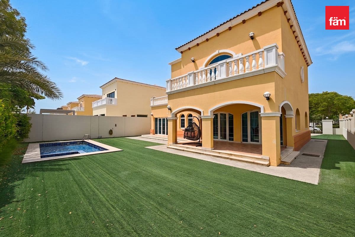 5 bedroom villa in District 2 - Jumeirah Park, photograph 4 of 20