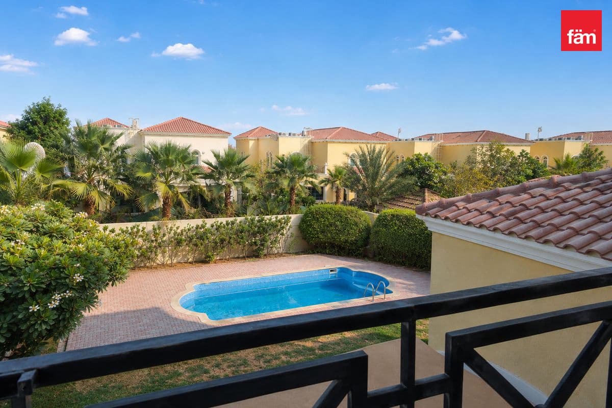 4 bedroom villa in District 4, photograph 18 of 20