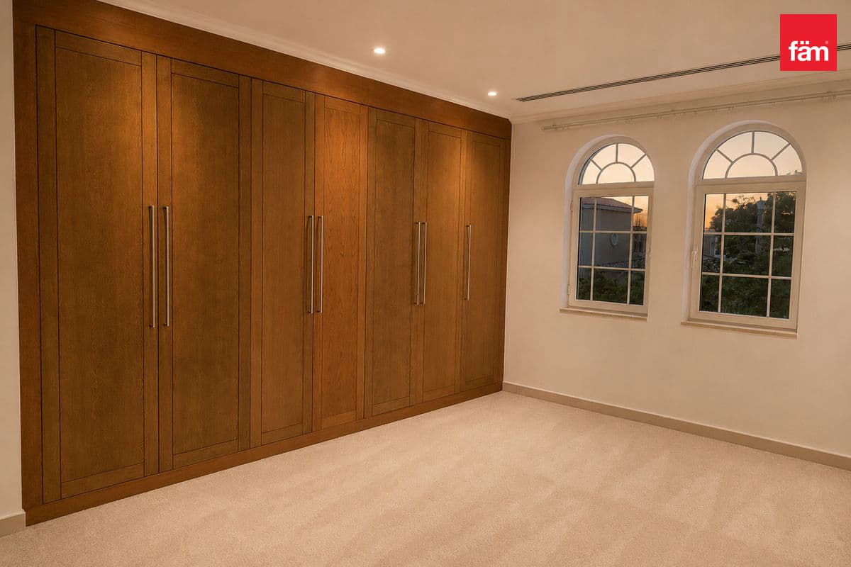 4 bedroom villa in District 4, photograph 13 of 20