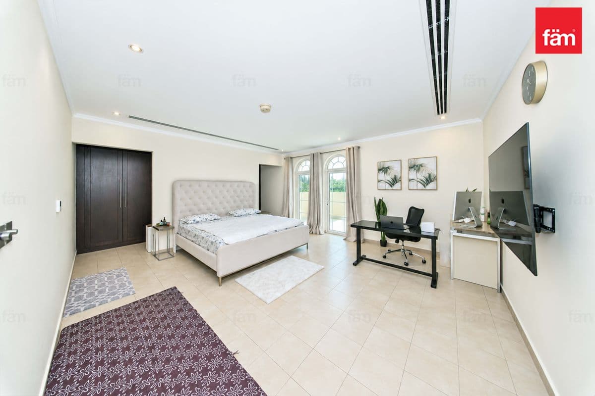 4 bedroom villa in Legacy Large, photograph 17 of 20