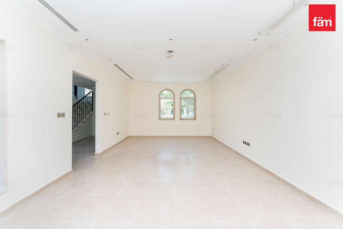 3 bedroom villa in District 5, photograph 14 of 20