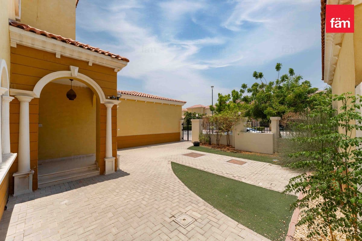 3 bedroom villa in District 5, photograph 8 of 20