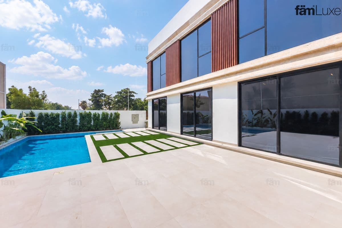 Villa in District 6
