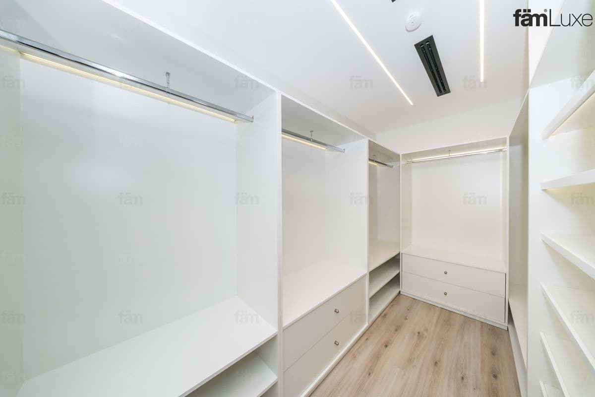 4 bedroom villa in District 6, photograph 16 of 20