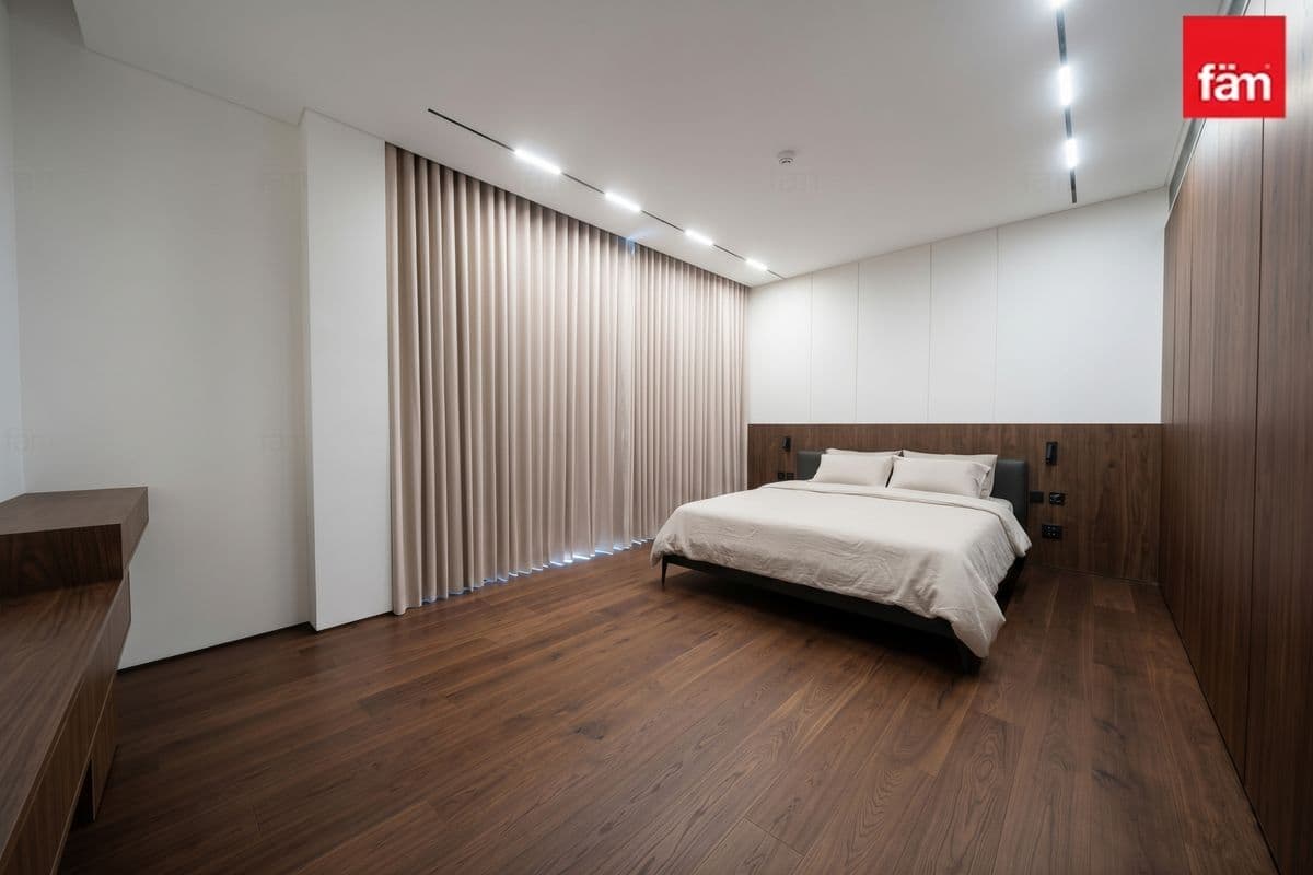 4 bedroom villa in District 6, photograph 8 of 13