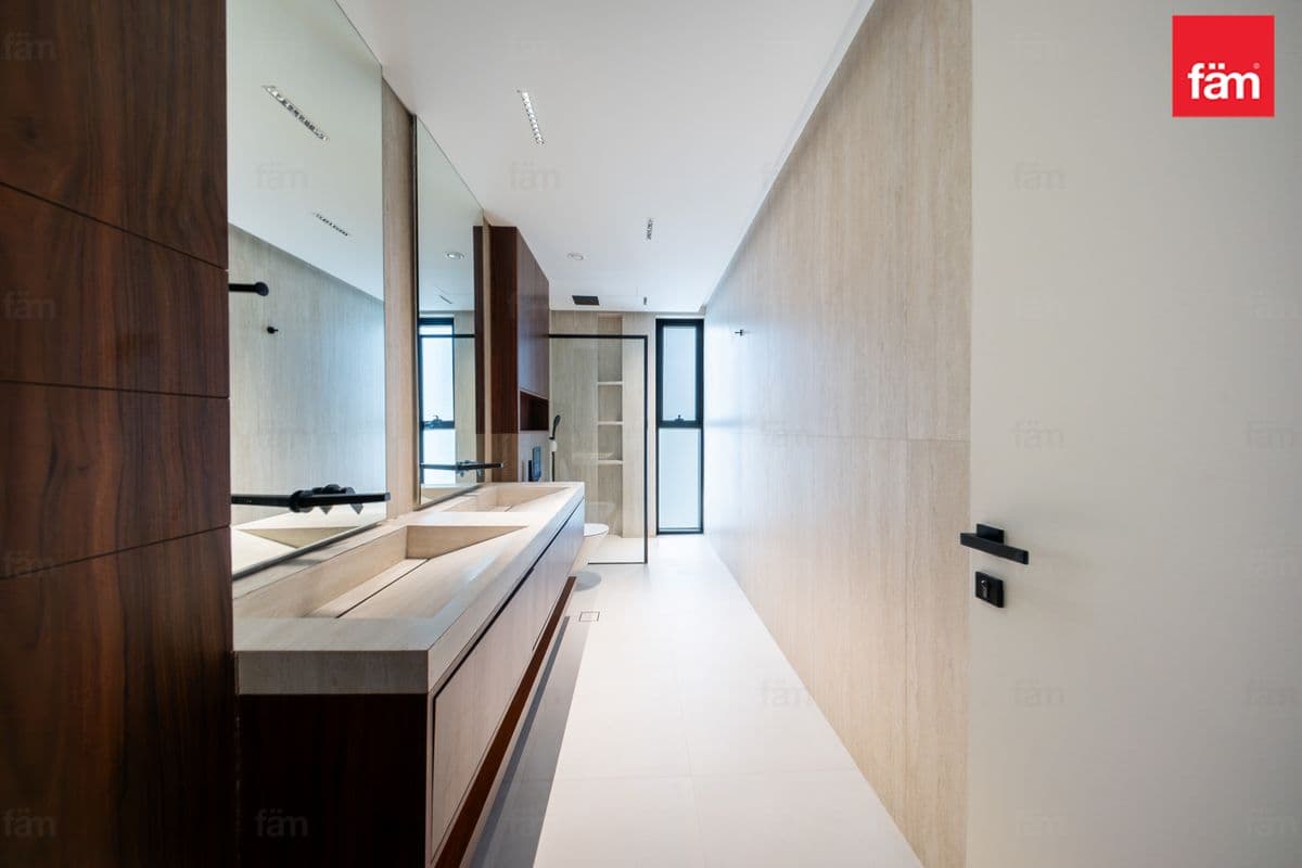 4 bedroom villa in District 6, photograph 11 of 13