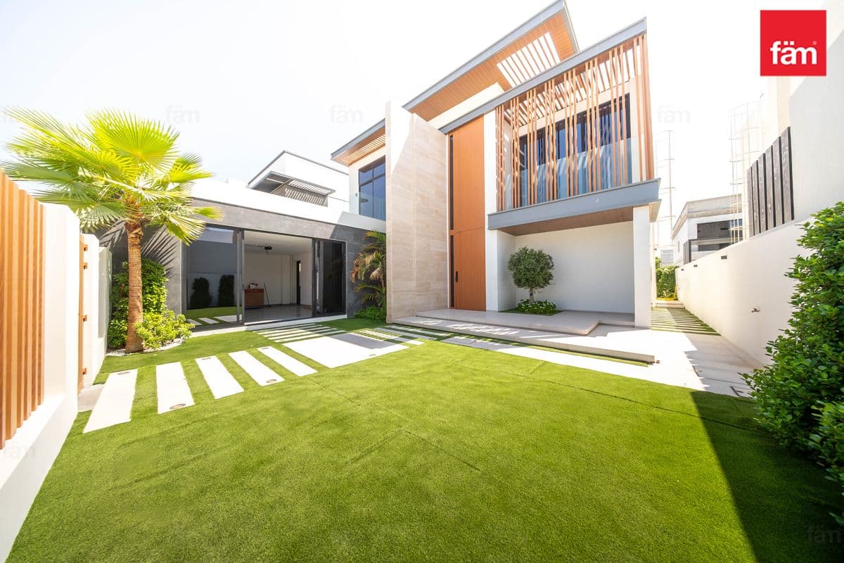 Villa in District 6
