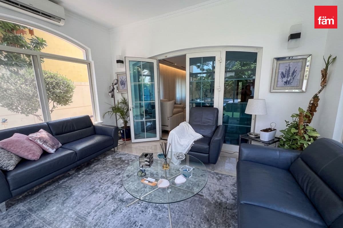 4 bedroom villa in District 7, photograph 9 of 20