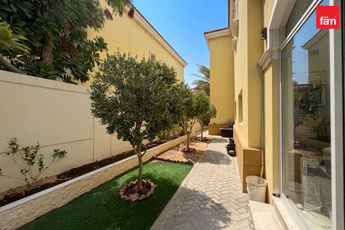 4 bedroom villa in District 7, photograph 5 of 20