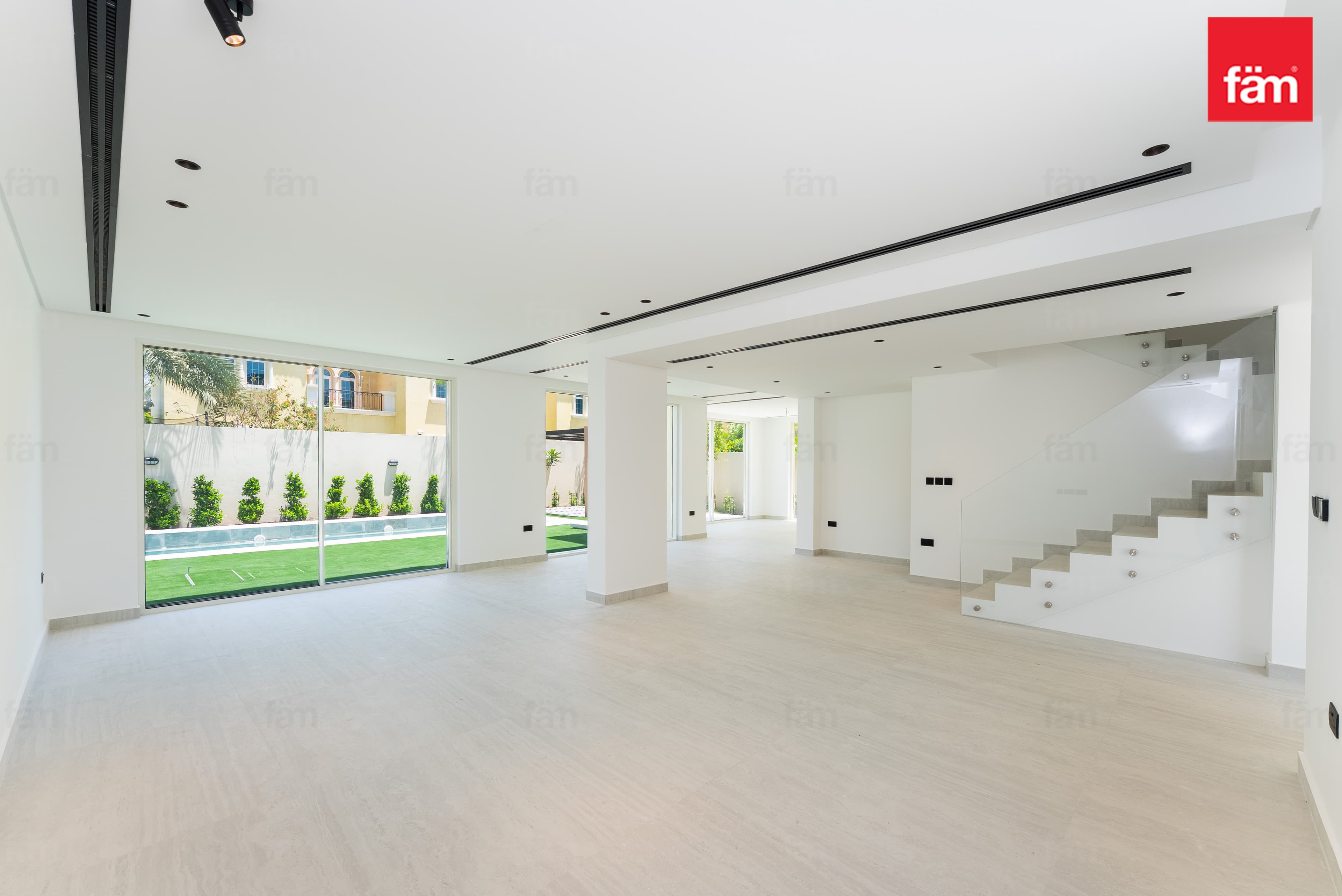 3 bedroom villa in District 8, photograph 2 of 20