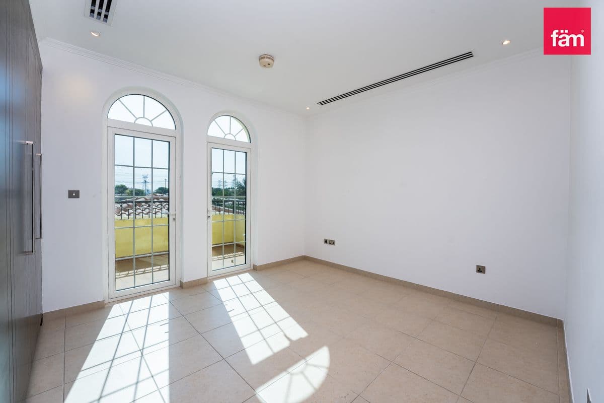3 bedroom villa in District 8, photograph 10 of 13