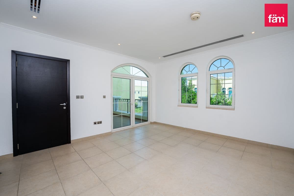 3 bedroom villa in District 8, photograph 7 of 13