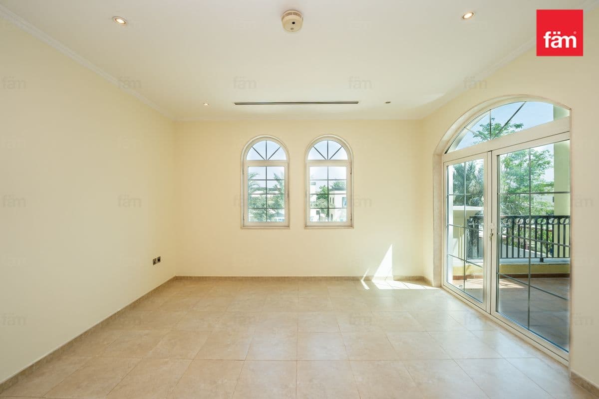 3 bedroom villa in District 8, photograph 9 of 13