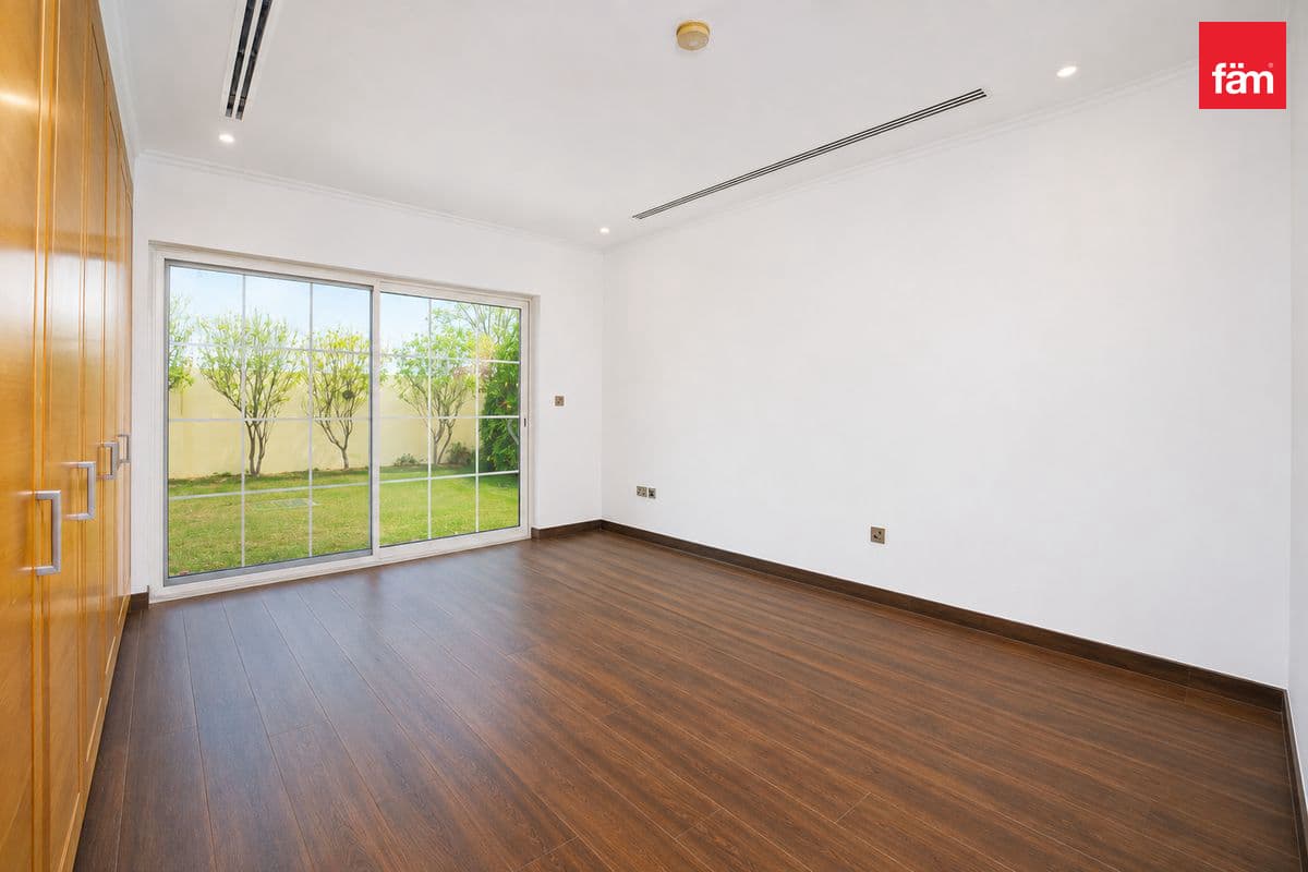 4 bedroom villa in District 8, photograph 6 of 17