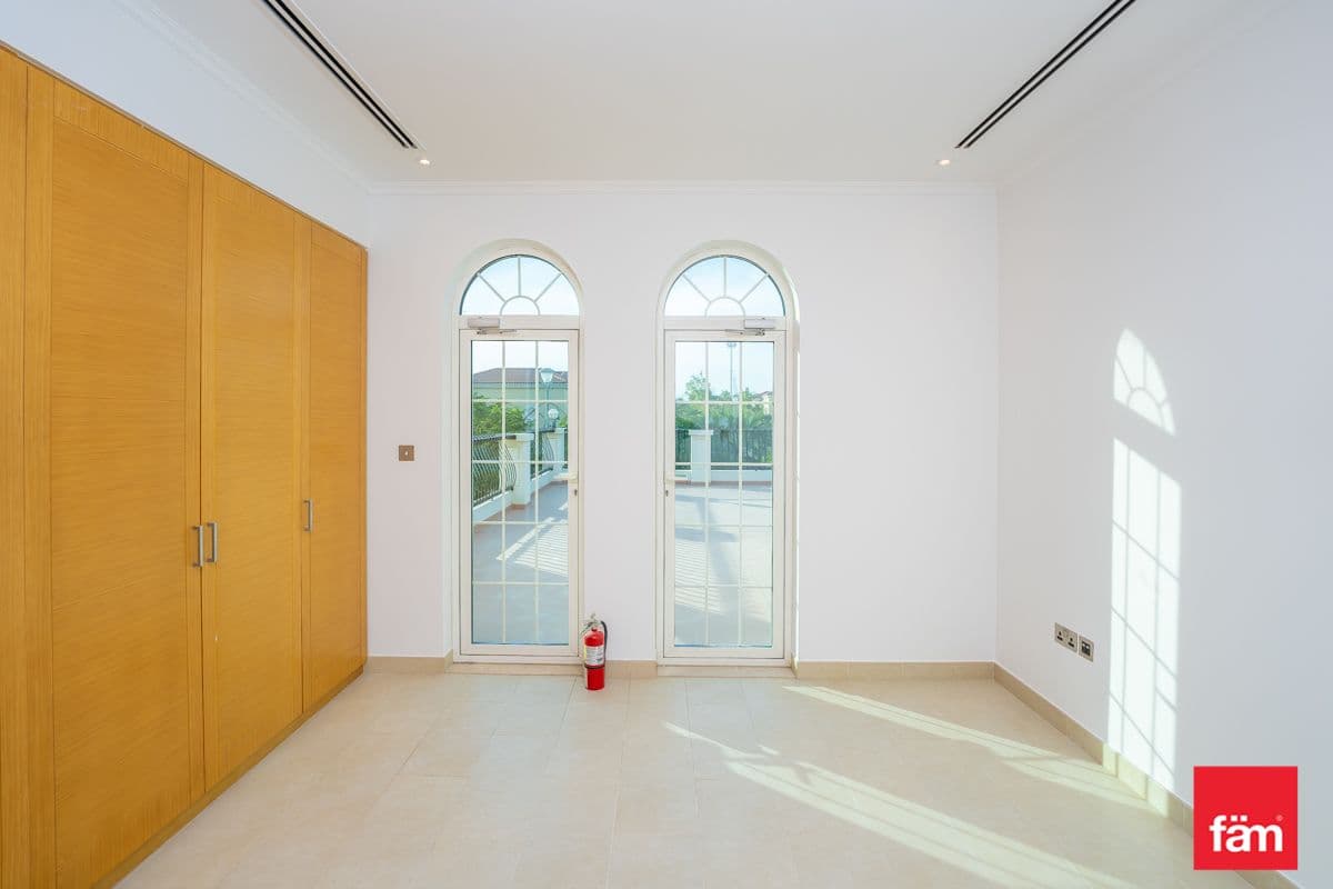4 bedroom villa in District 8, photograph 16 of 17