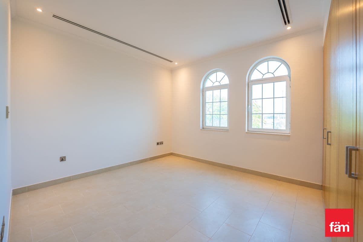 4 bedroom villa in District 8, photograph 15 of 17