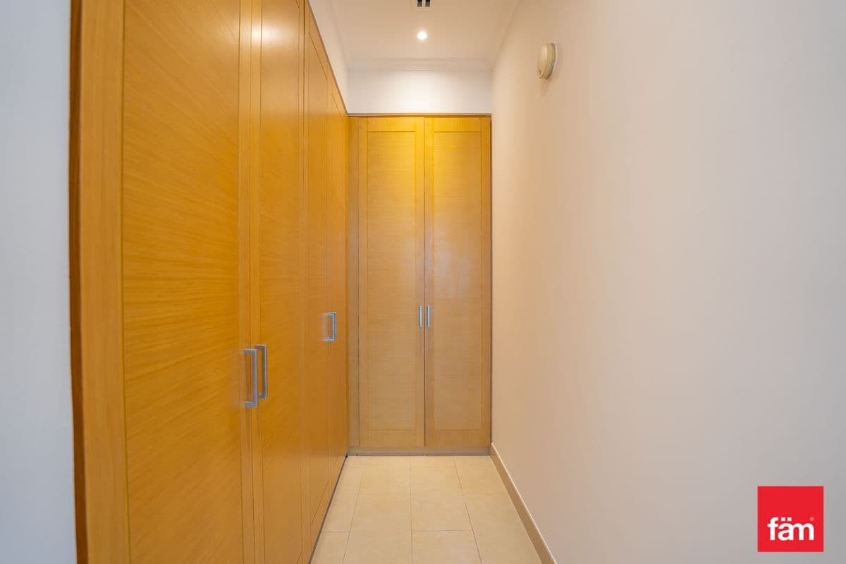 4 bedroom villa in District 8, photograph 13 of 17