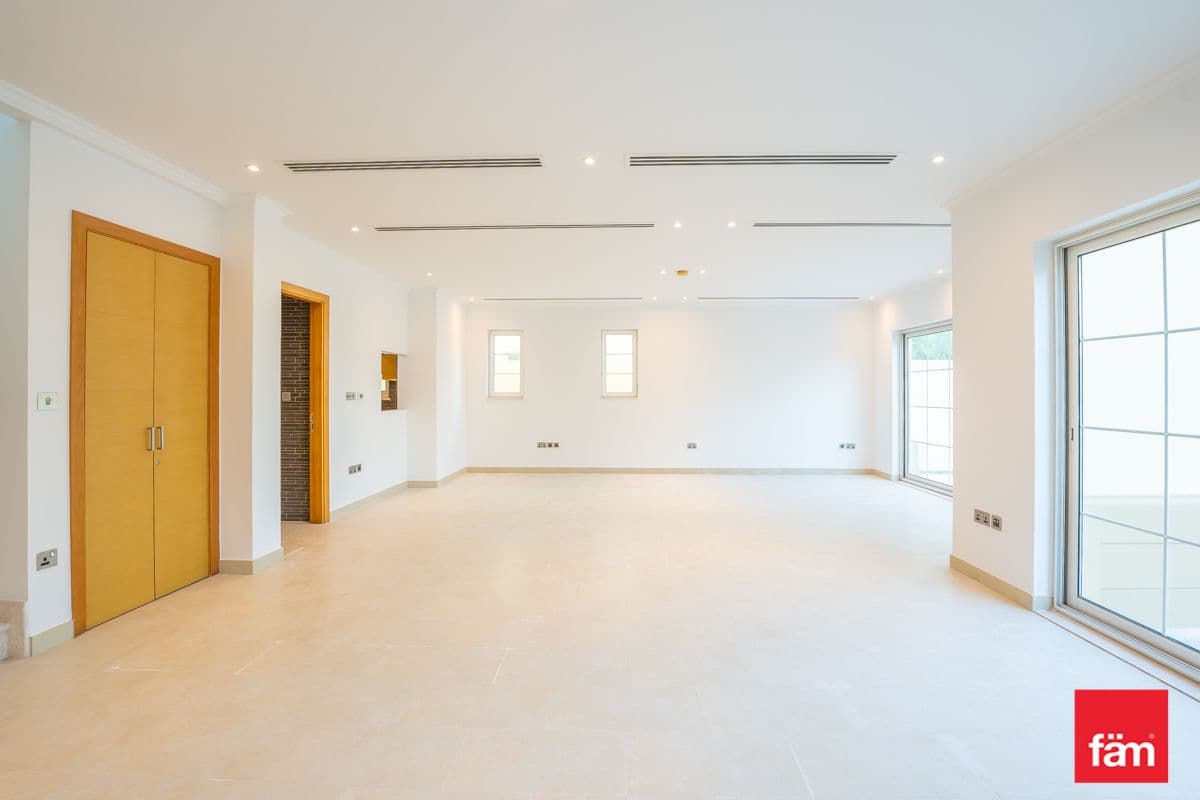 4 bedroom villa in District 8, photograph 13 of 20