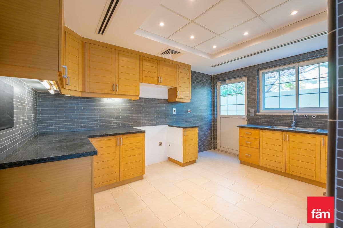 4 bedroom villa in District 8, photograph 19 of 20