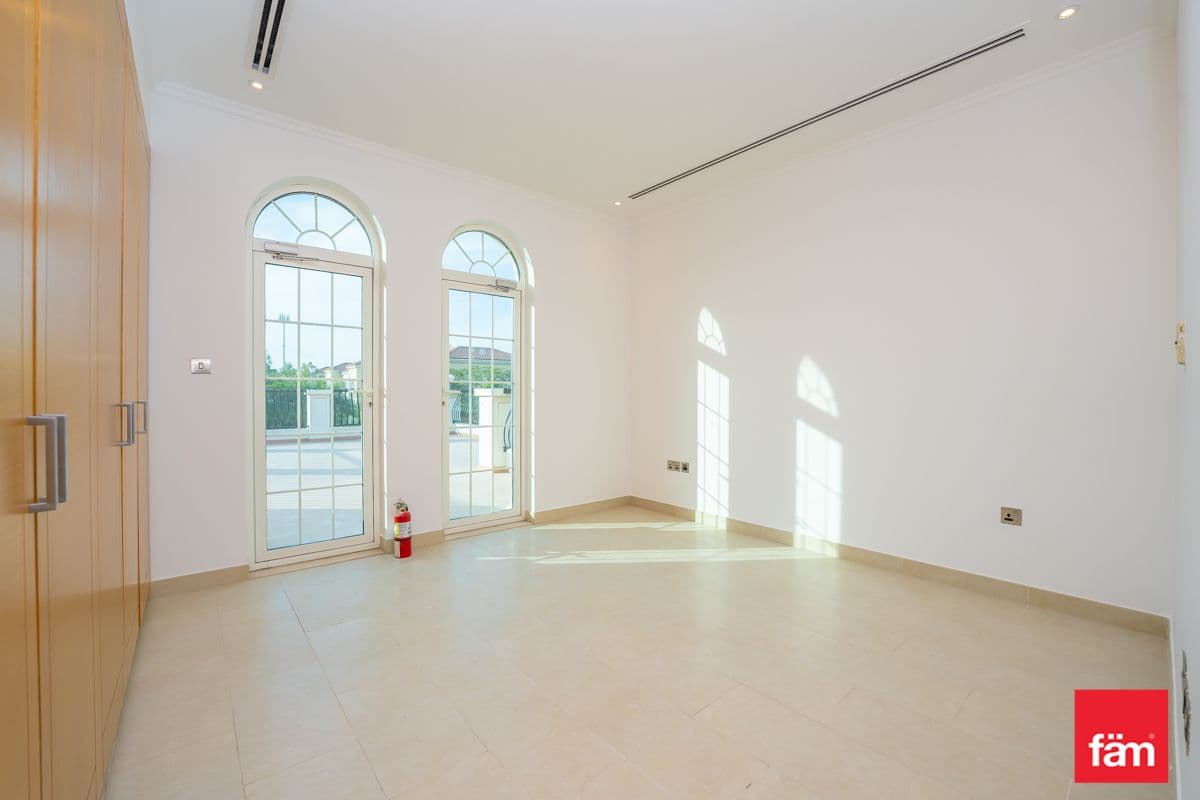 4 bedroom villa in District 8, photograph 10 of 20