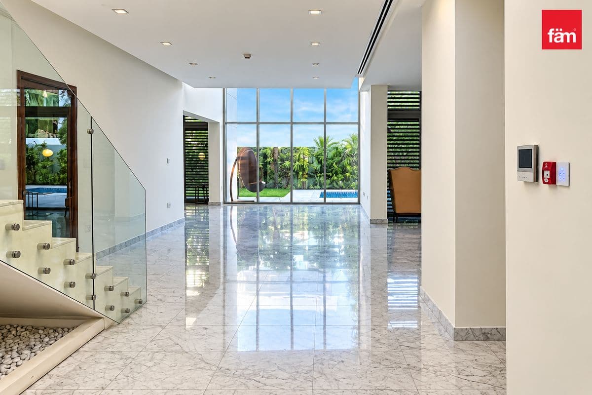 5 bedroom villa in District One Villas, photograph 1 of 12