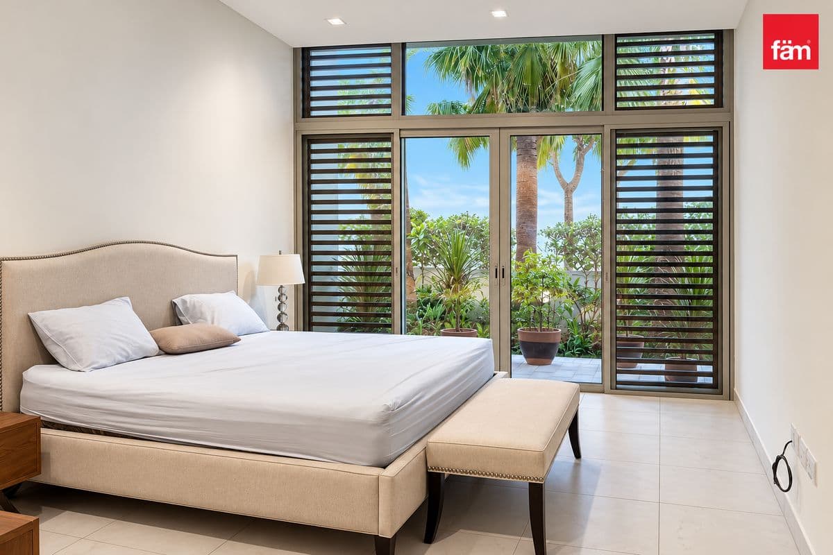 5 bedroom villa in District One Villas, photograph 7 of 12