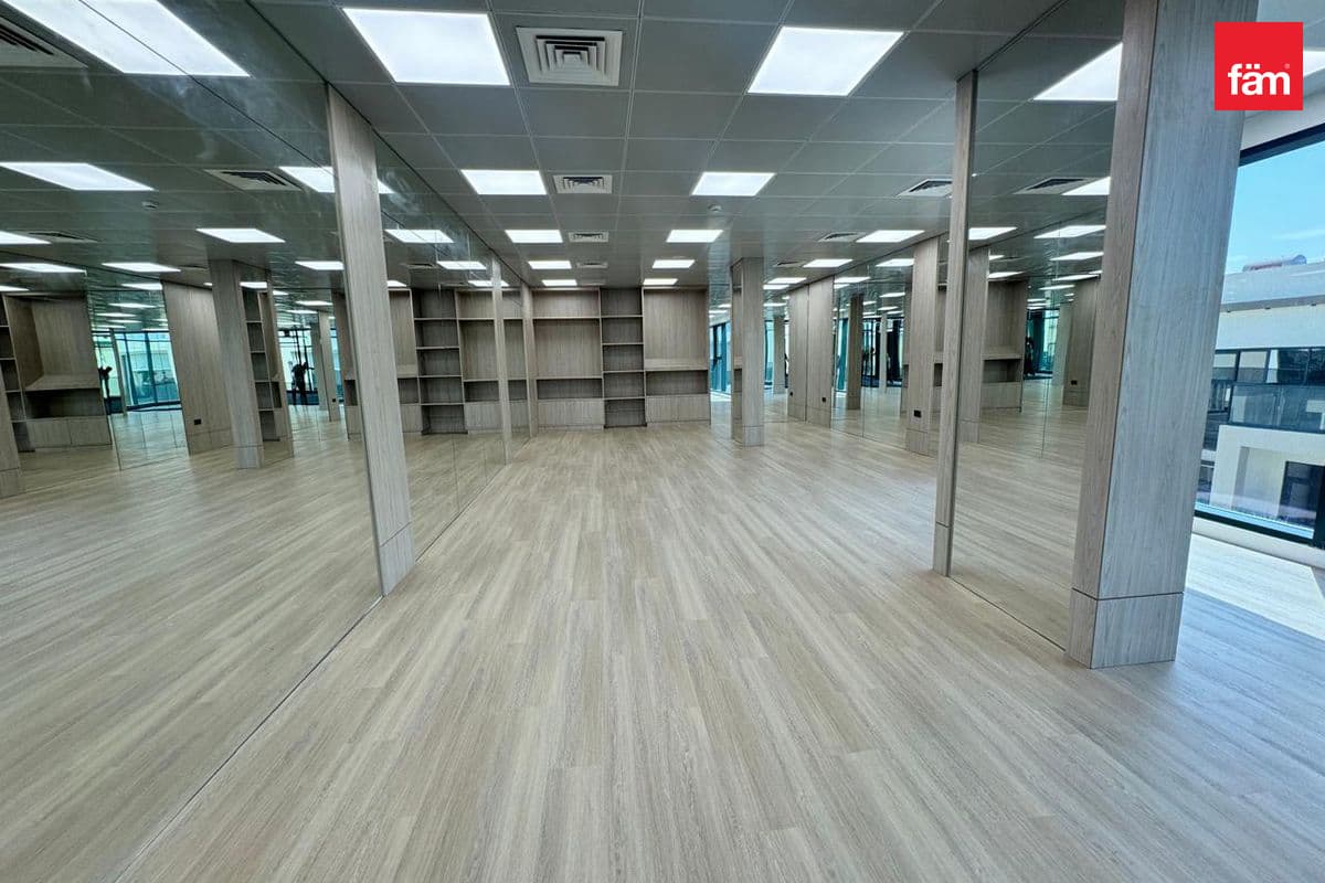 5 bedroom villa in Dubai Investment Park Phase 1, photograph 13 of 19