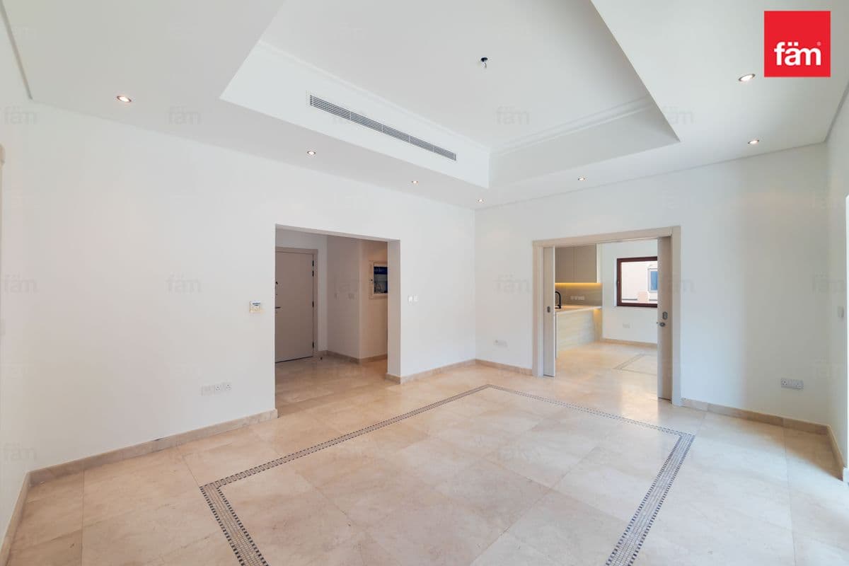 3 bedroom villa in Dubai Style, photograph 5 of 20