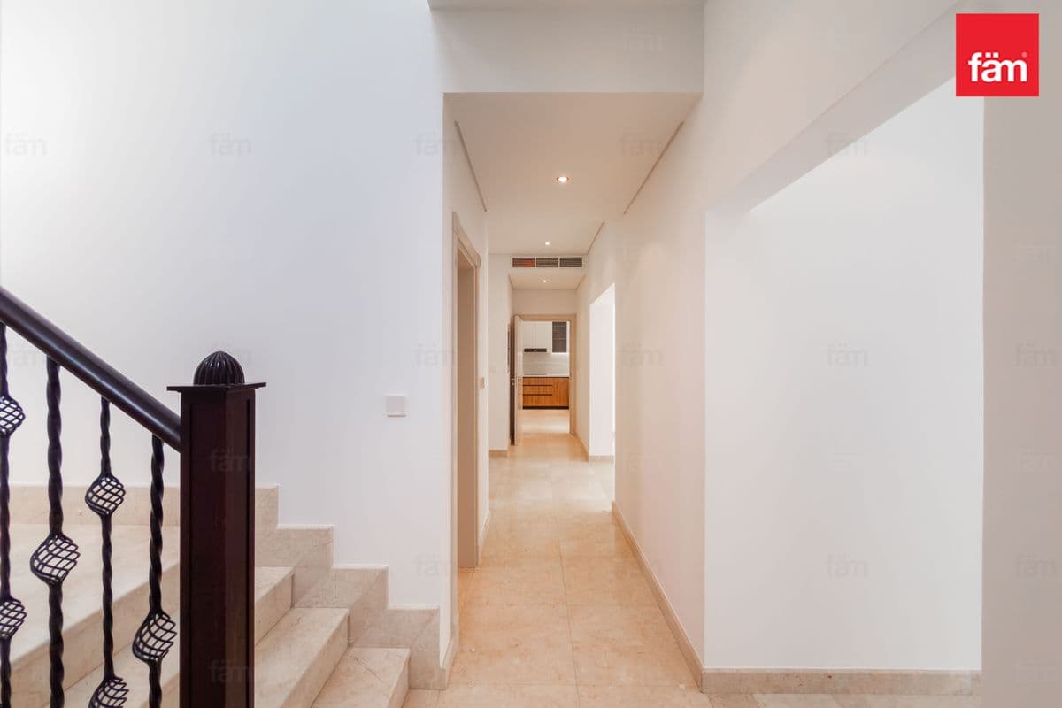 3 bedroom villa in Dubai Style, photograph 8 of 20