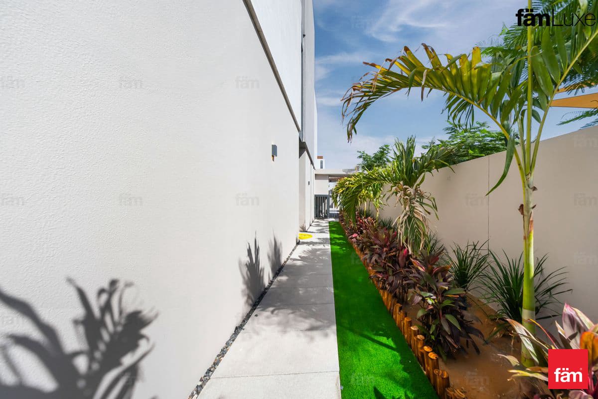 4 bedroom villa in Elie Saab Villas ll, photograph 9 of 20