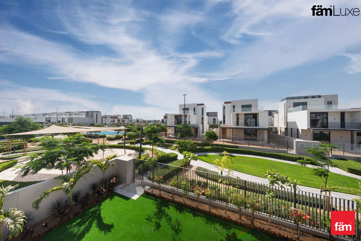 4 bedroom villa in Elie Saab Villas ll, photograph 4 of 20