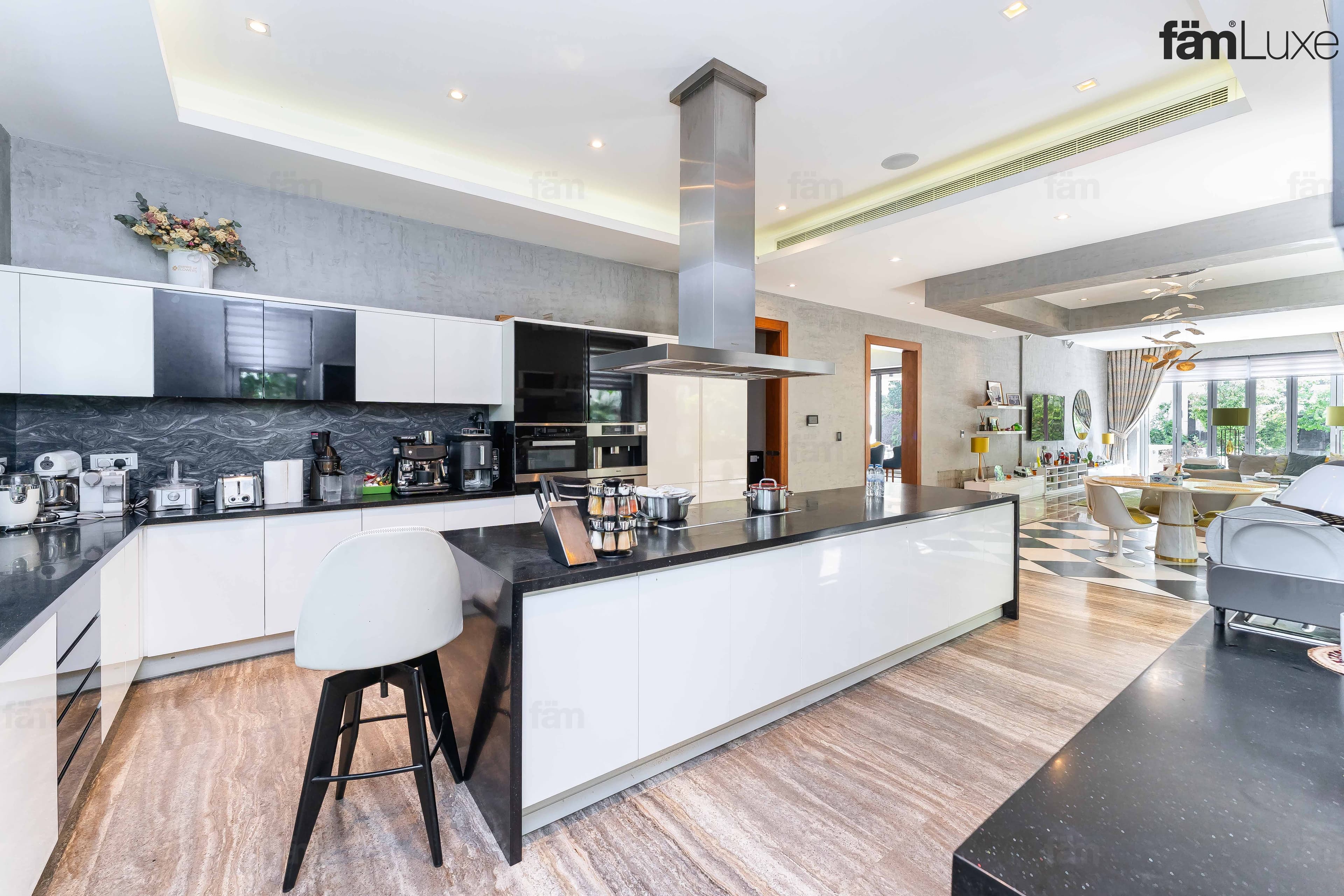 6 bedroom villa in Sector E, photograph 16 of 20