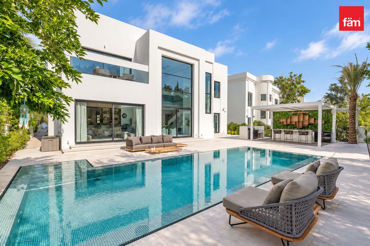 Villa in European Clusters Garden Hall