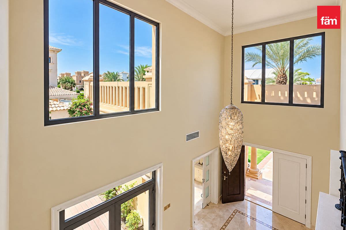 5 bedroom villa in Garden Homes Frond A, photograph 4 of 20