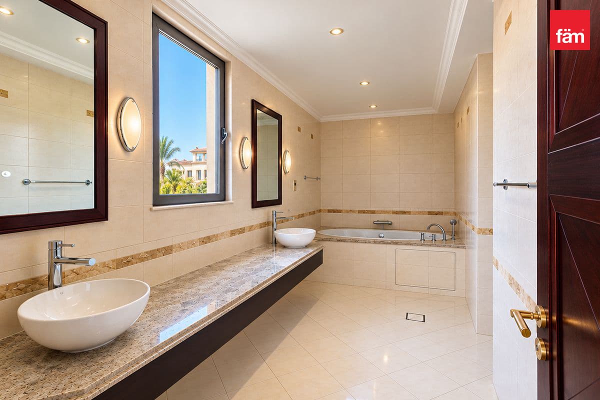 5 bedroom villa in Garden Homes Frond A, photograph 17 of 20