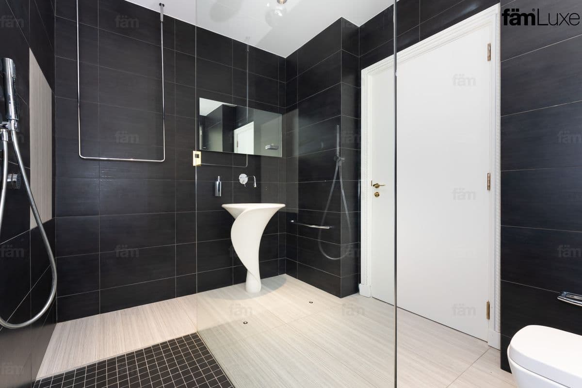 4 bedroom villa in Garden Homes Frond C, photograph 12 of 20