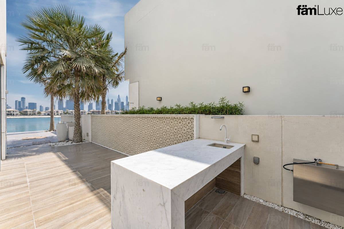 5 bedroom villa in Garden Homes Frond N, photograph 7 of 20
