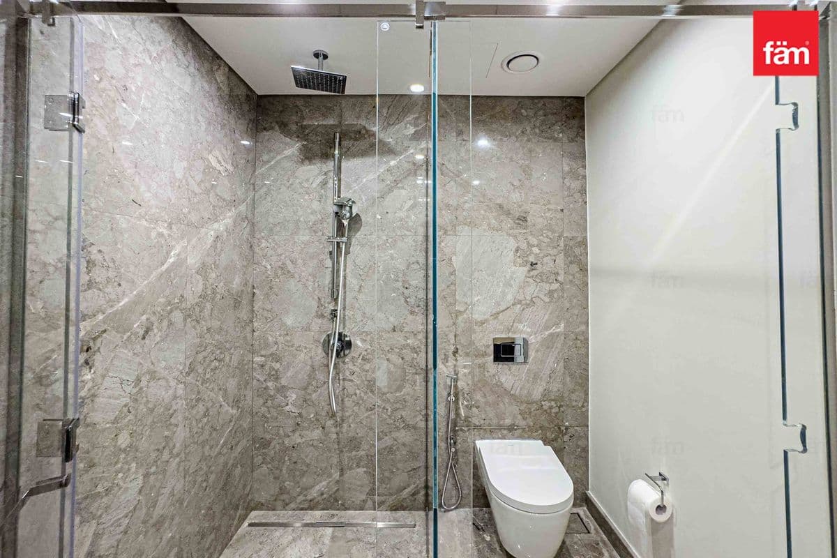 6 bedroom villa in Golf Place 1, photograph 16 of 20