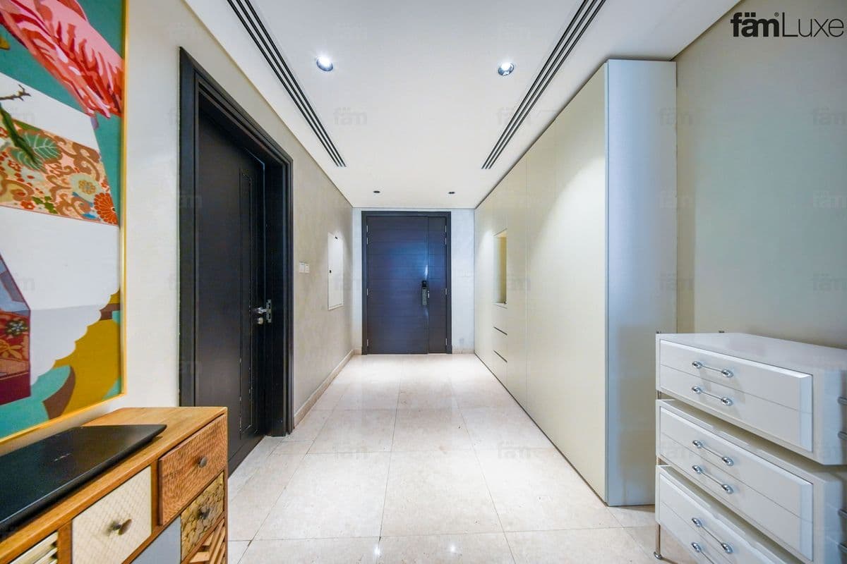 6 bedroom villa in Grand Views, photograph 13 of 20
