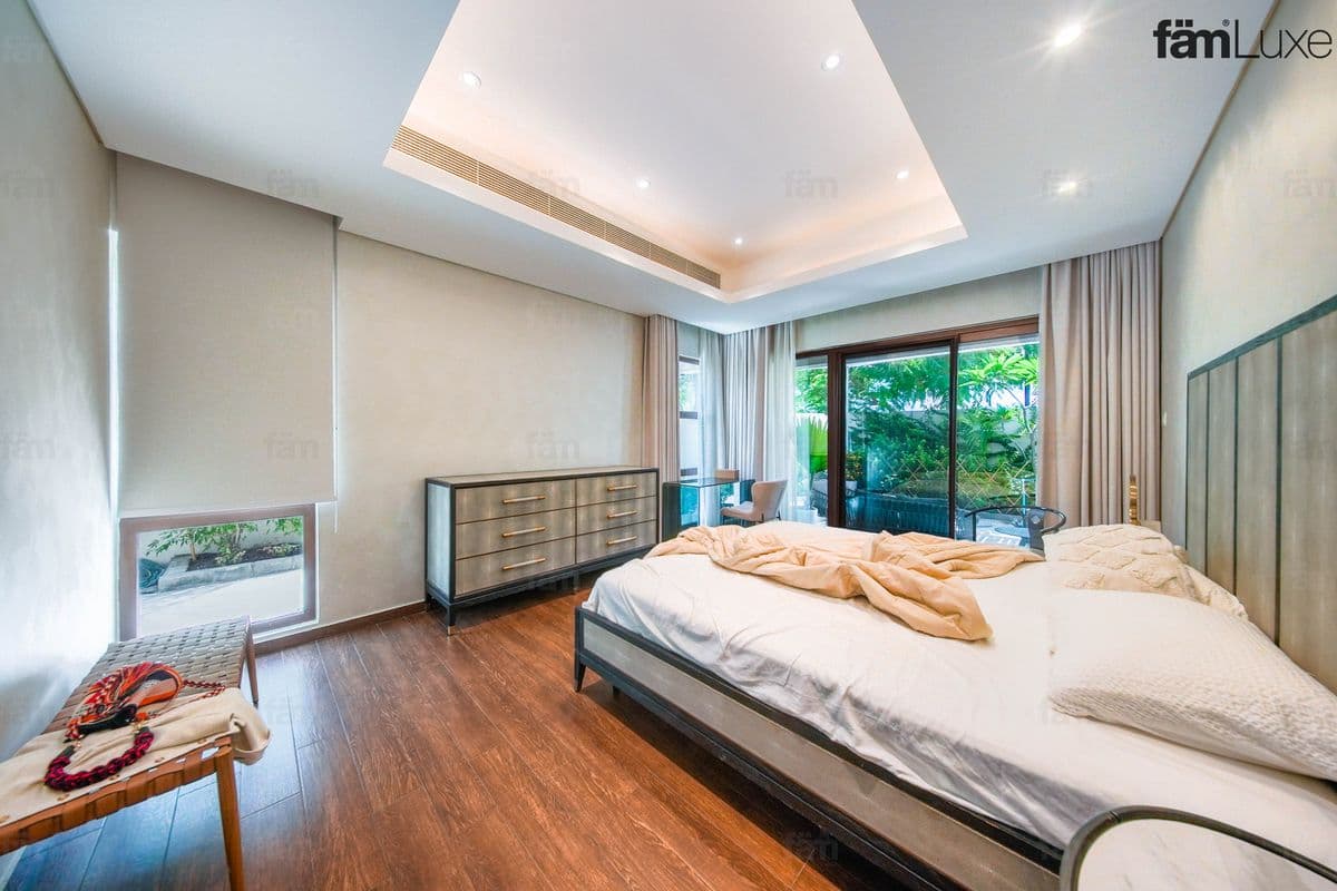 6 bedroom villa in Grand Views, photograph 16 of 20