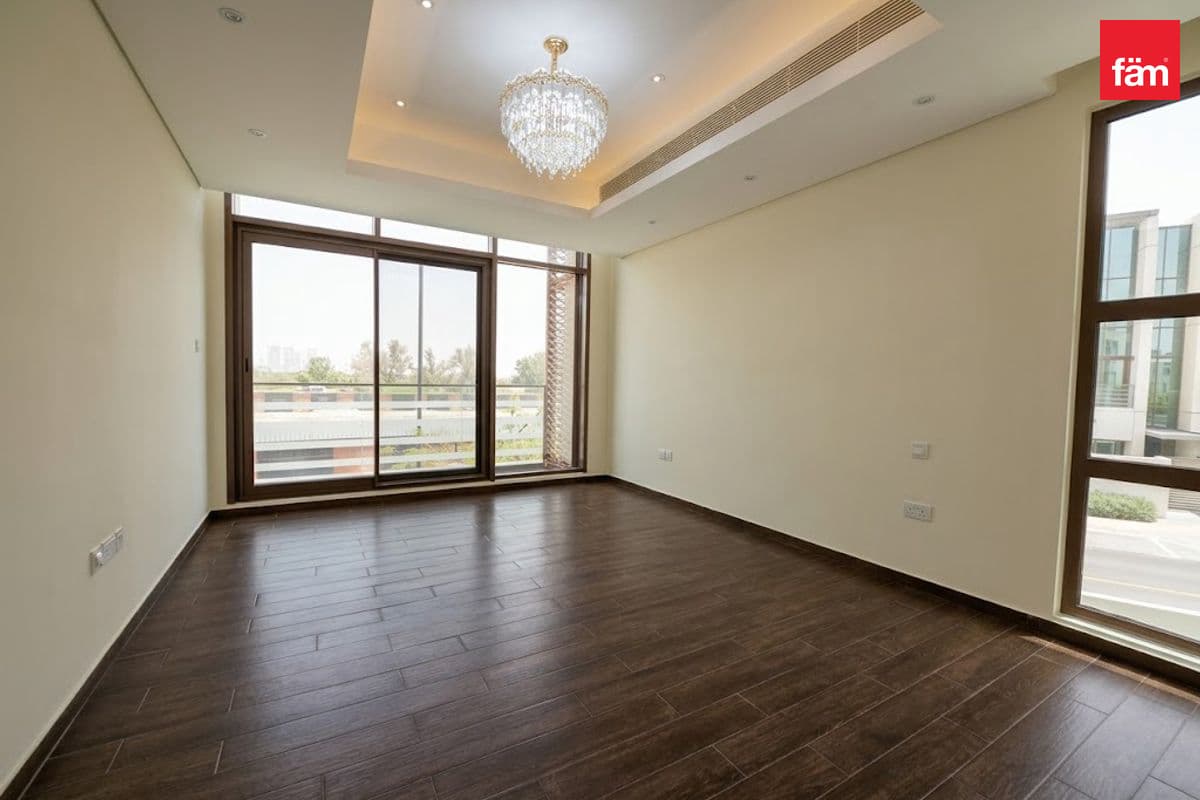 6 bedroom villa in Grand Views, photograph 16 of 20