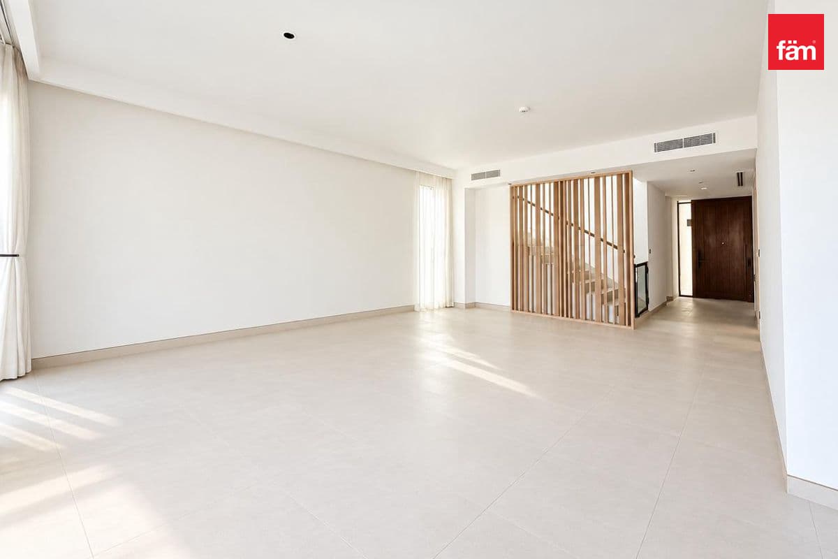 4 bedroom villa in Harmony I, photograph 3 of 13