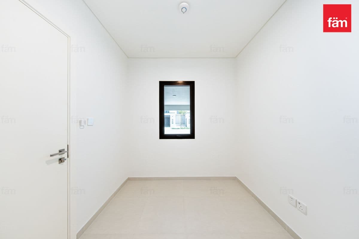 4 bedroom villa in Jebel Ali Village Townhouses - Phase 3, photograph 18 of 20