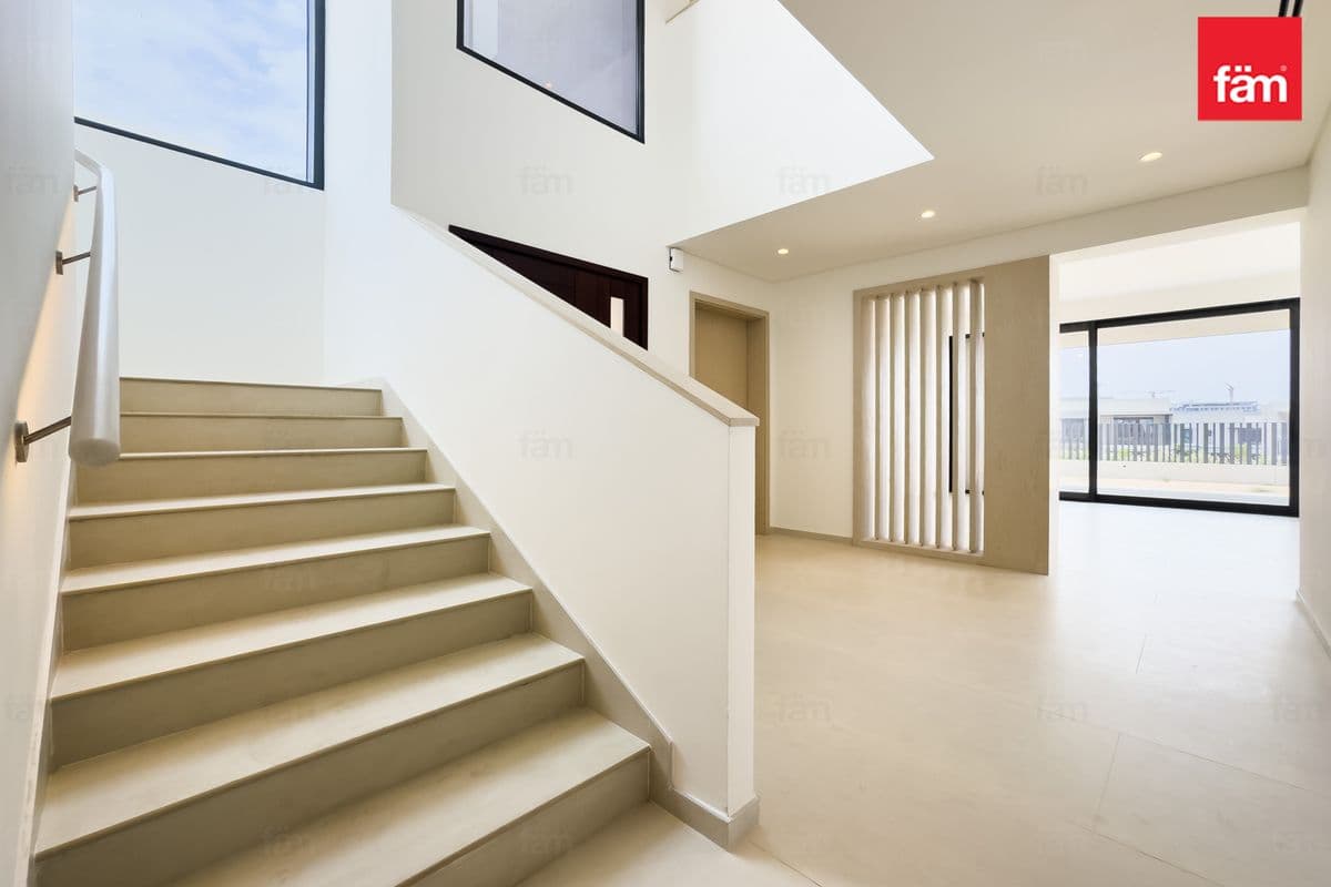 4 bedroom villa in Jebel Ali Village Villas, photograph 8 of 20