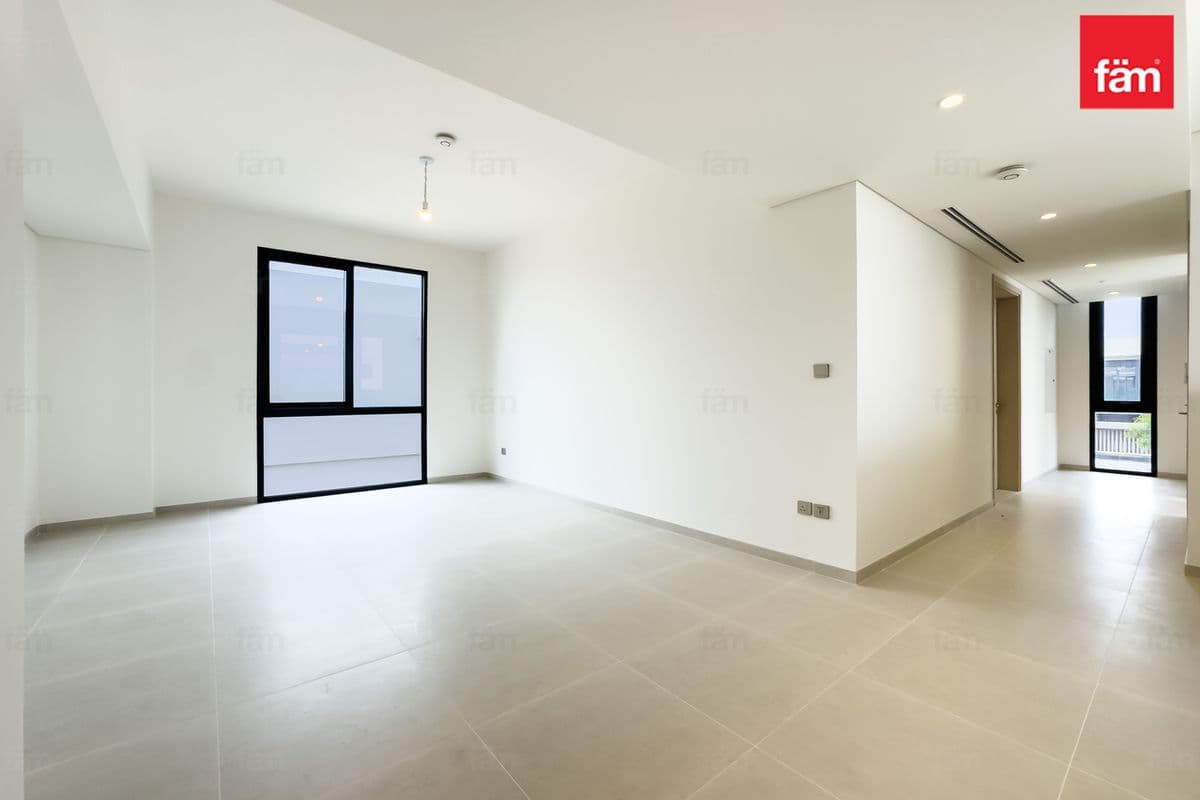 4 bedroom villa in Jebel Ali Village Villas, photograph 8 of 20