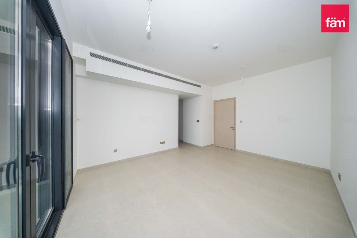 5 bedroom villa in Jebel Ali Village Villas, photograph 11 of 17