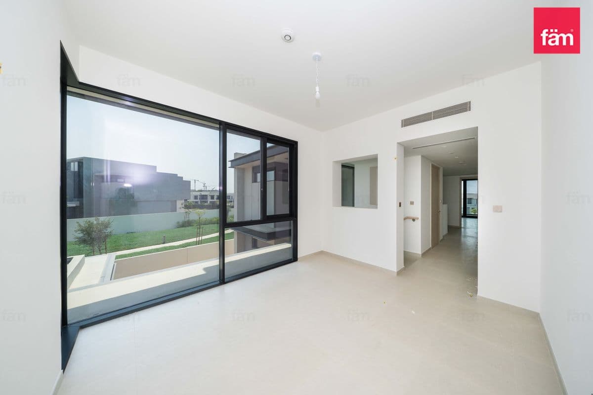 5 bedroom villa in Jebel Ali Village Villas, photograph 4 of 20