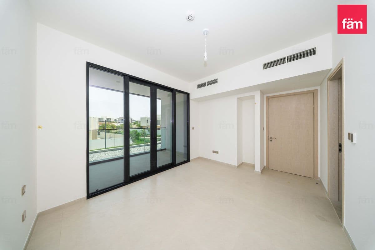5 bedroom villa in Jebel Ali Village Villas, photograph 7 of 20