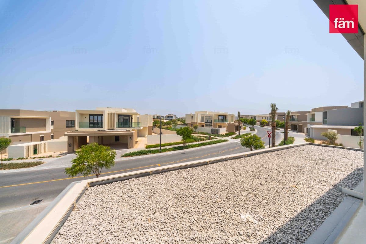 5 bedroom villa in Jebel Ali Village Villas, photograph 9 of 20