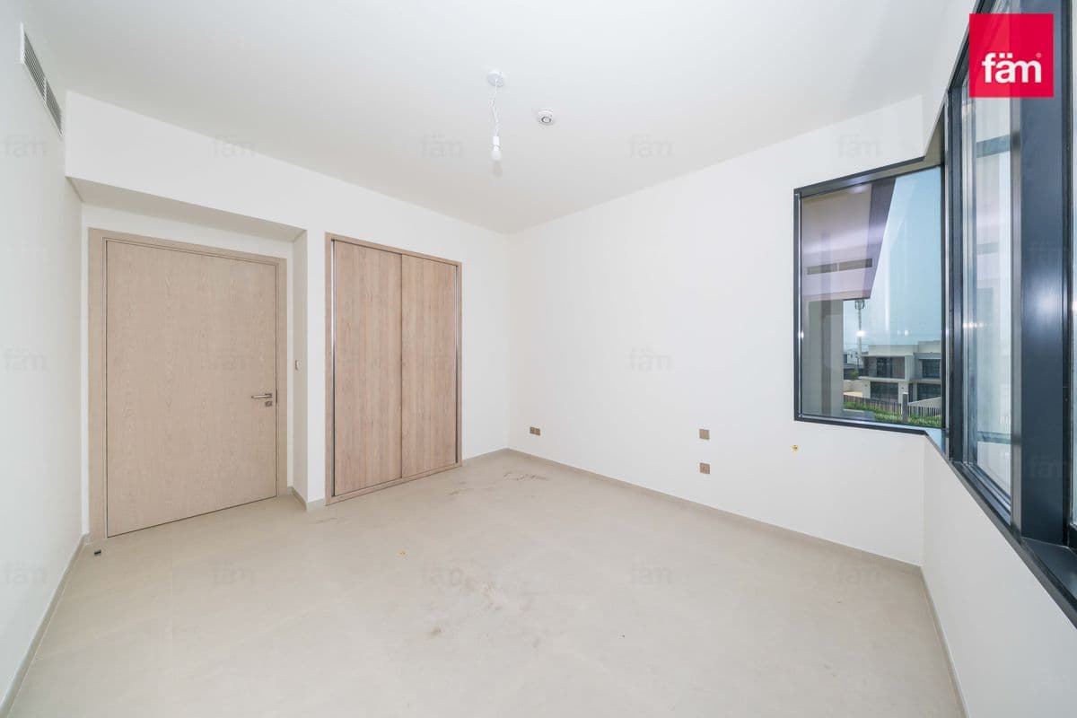5 bedroom villa in Jebel Ali Village Villas, photograph 17 of 20